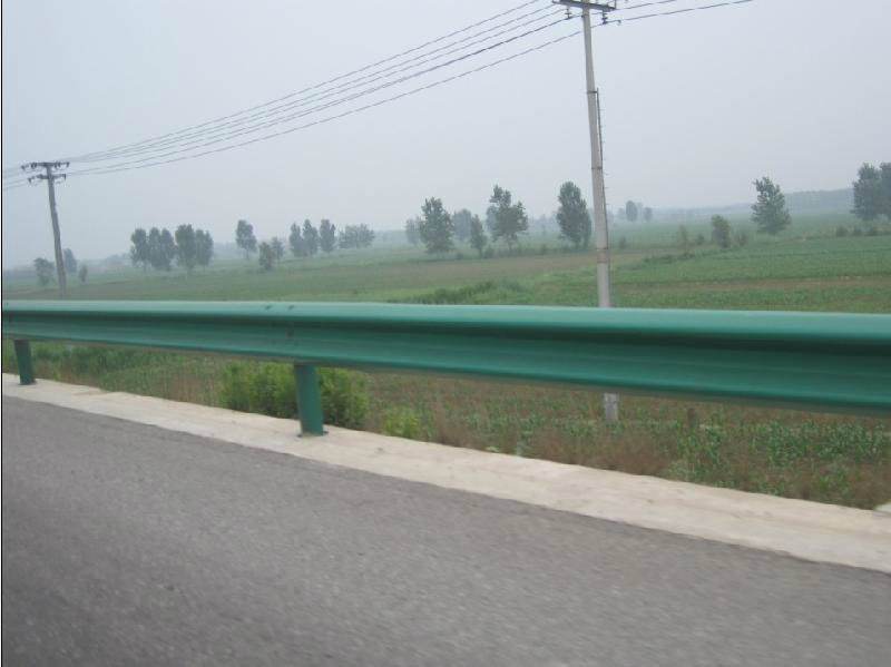 道路護欄有哪些優(yōu)勢？